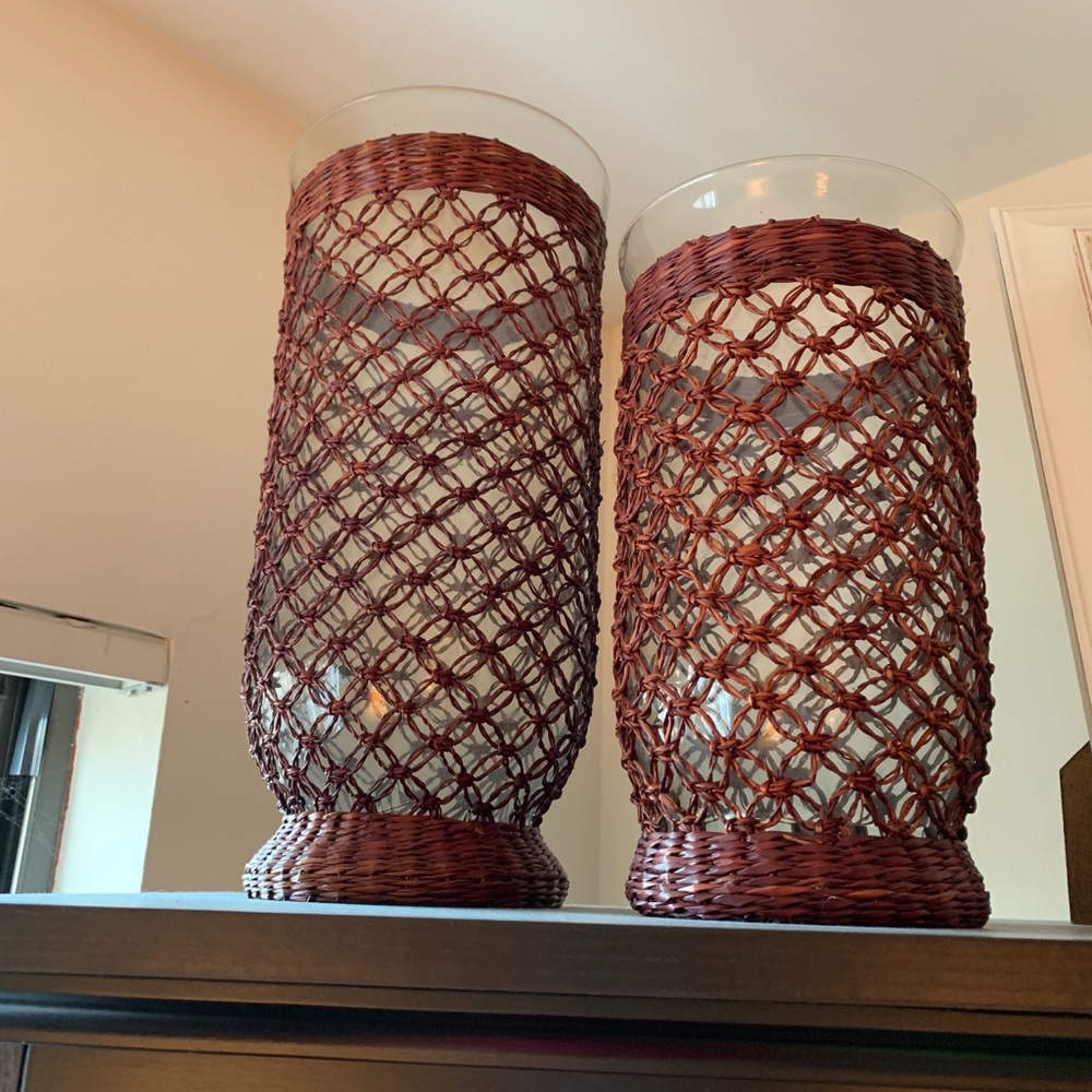 Brown wicker hurricanes